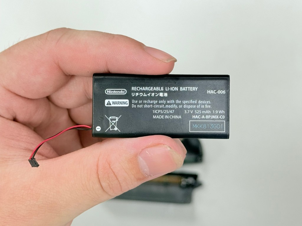 JoyCon右手控制器 更換電池